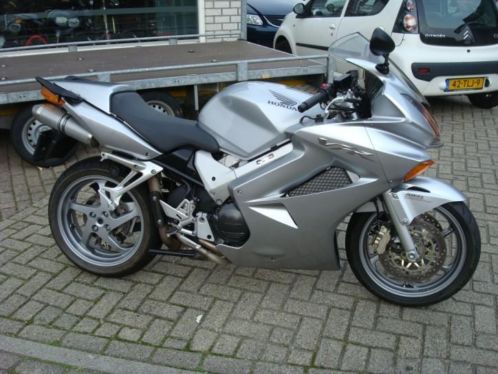 Honda VFR800 Vtec C-ABS met sportdempers (bj 2005)