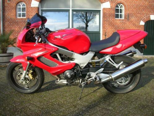 Honda VTR1000F firestorm met 29500 km. Nette motor.