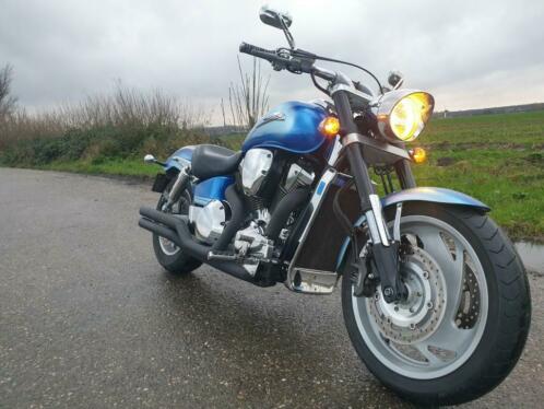 Honda VTX 1800 uit 2003 in goed onderhouden staat