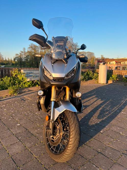Honda x adv 750