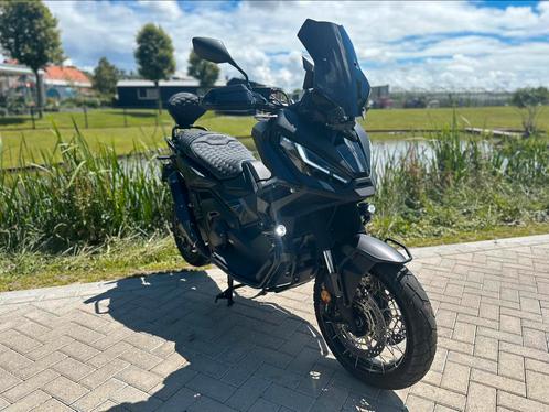 HONDA X-ADV 750 TRIPLE BLACK 2023 AKRAPOVIC CUSTOM 4377 KM