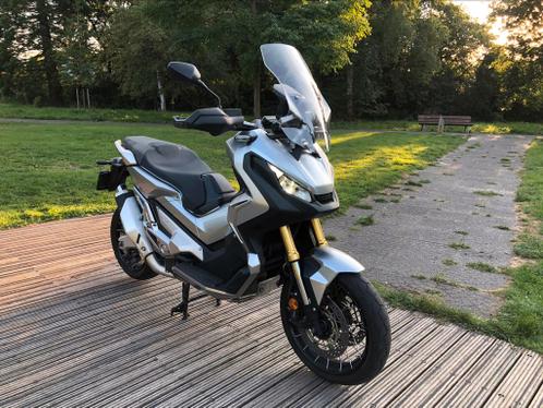 Honda X-ADV 750CC zo goed als nieuw