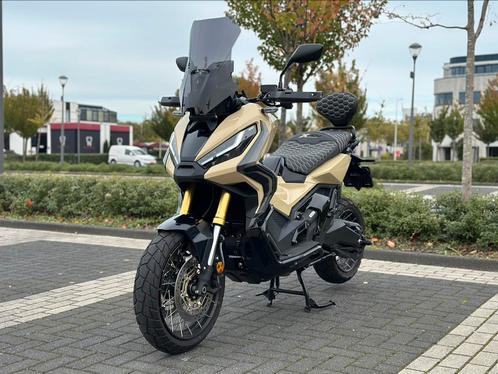 Honda XADV X-ADV 750 Harvest Beige