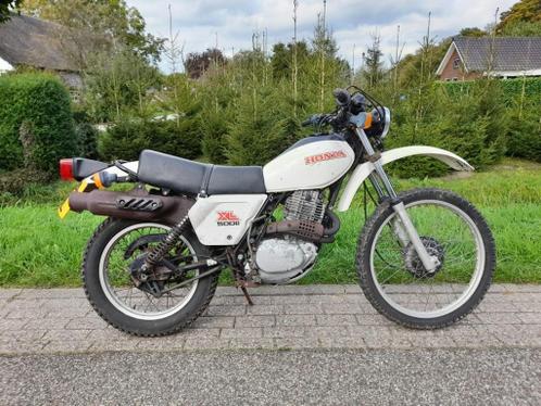 Honda XL 500 SA oldtimer motorfiets offroad start met papier