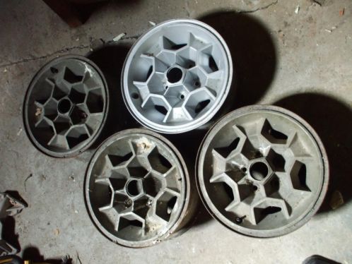 Honeycomb wheels 70-76 Pontiac Firebird.