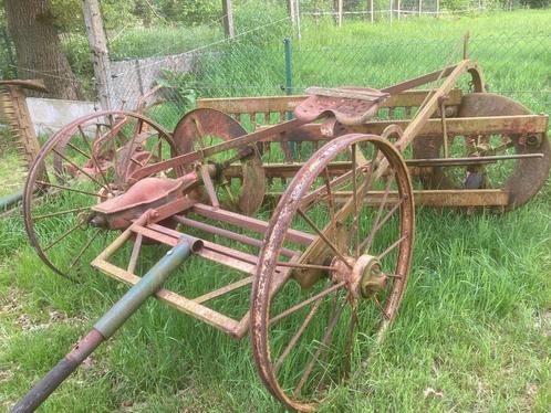 Hooikeerder en maaibalk