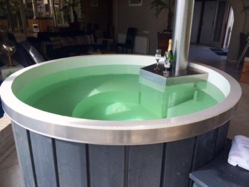 hot tub aluminium spa jacuzzi zwembad whirlpool