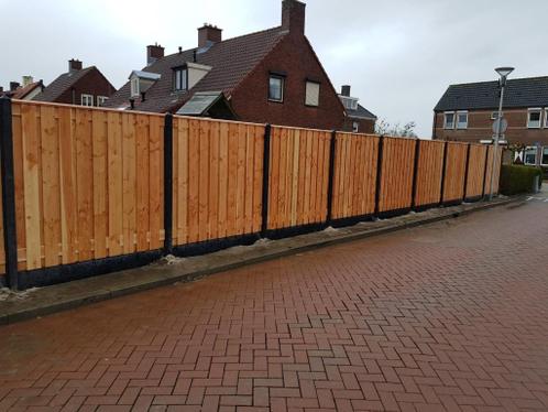 Hout beton schutting 21 planks Douglas A-kwaliteit plaatsen