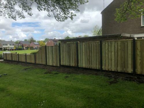 Hout beton schutting.
