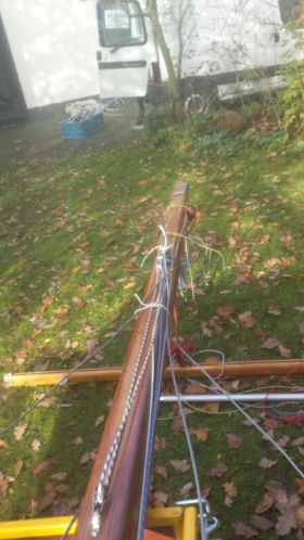 Houten mast 8 meter afkomstig van waarschip 600