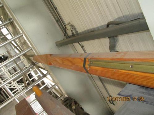 houten mast voor zeilboot