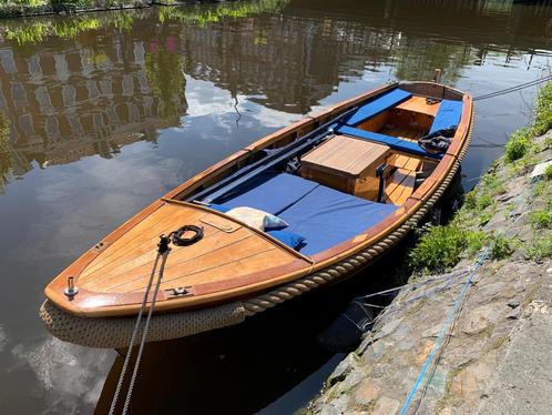 Houten sloep uit 1926 6.1 meter 22PK vetus