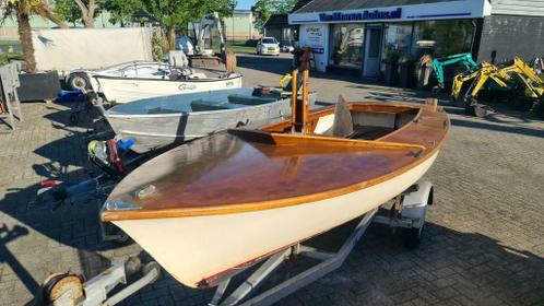 Houten  sloepje tender visbootje kopen huren