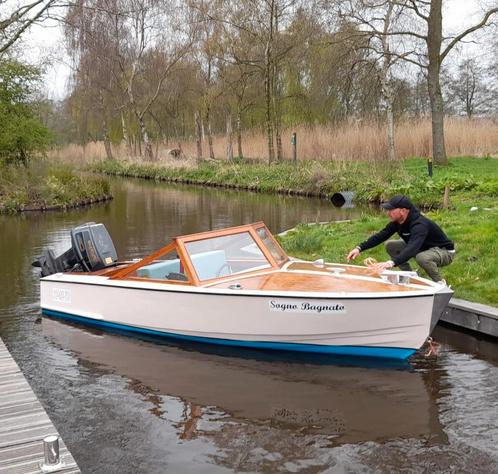 Houten speedboot - schip snelle boot hout