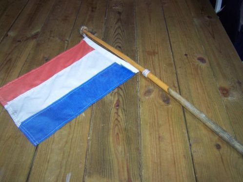 Houten Vlaggestok met Nederlandse Vlag  Vlaggetje