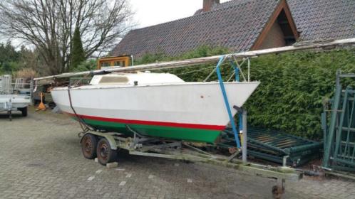 Houten zeilboot incl. BB-motor 