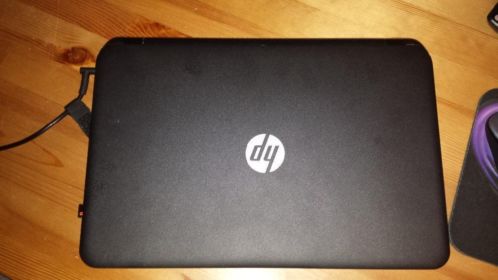 HP 15 r085nd - Laptop plus losse Logitech muis