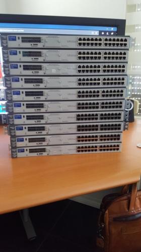 HP 2124 Switch 24 ports 9 Stuks 