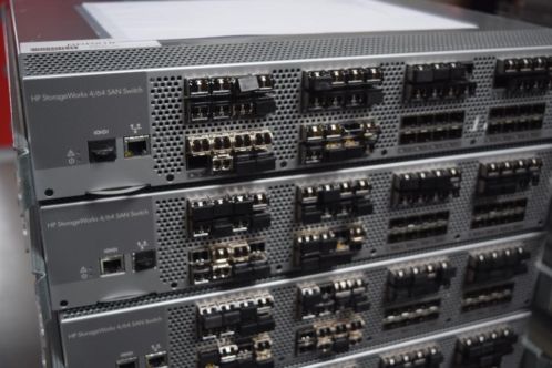 HP 464 SANswitch AG495A extra licenties tot 48 port actief