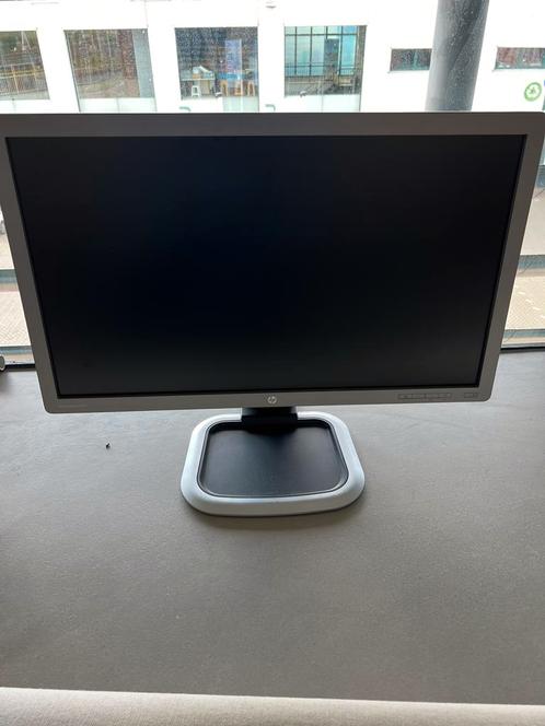 HP EliteDisplay E271i