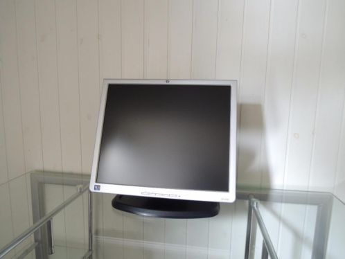 HP L1740 monitor, 17 inch, VGA, DVI, USB