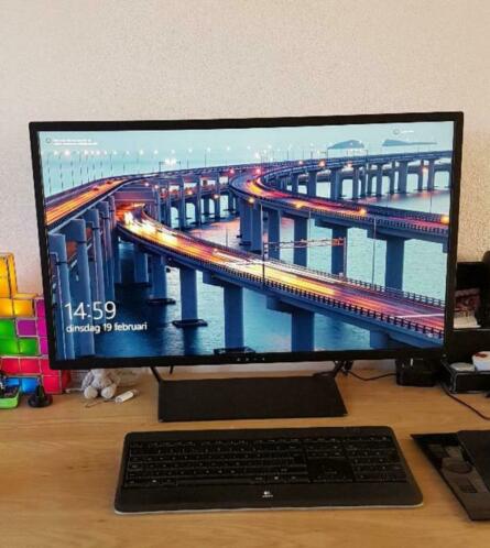 HP monitor OMEN 32 inch als nieuw