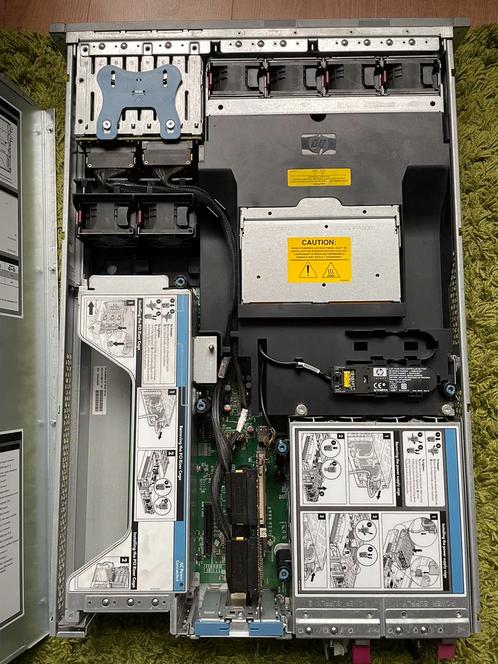 HP Proliant 385 G5 4x8 ram, 3x 146gb sas en 5x72gb. 2x AMD