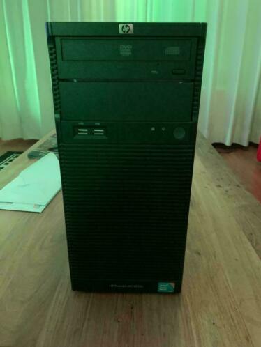 HP Proliant ML110 G6 server