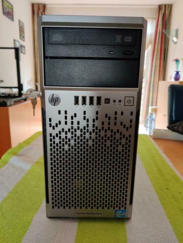 HP Proliant ML310e gen8  Xeon E3-1220 V2  4gb  geen HDD