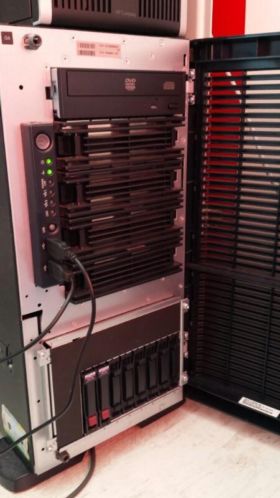 HP ProLiant ML350 G6 6GB 147 GB SAS