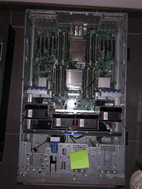 HP Proliant ML350P G8
