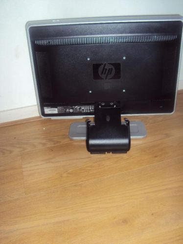 HP w1907v 19-inch LCD Monitor