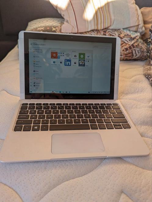 Hp x2 210 Windows 10 tablet of laptop