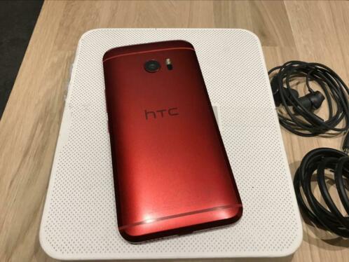 HTC 10 in de unieke kleur Lava Red.