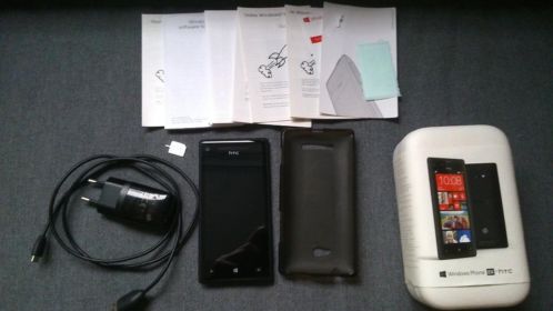 HTC 8X zwart helemaal compleet met hoesje