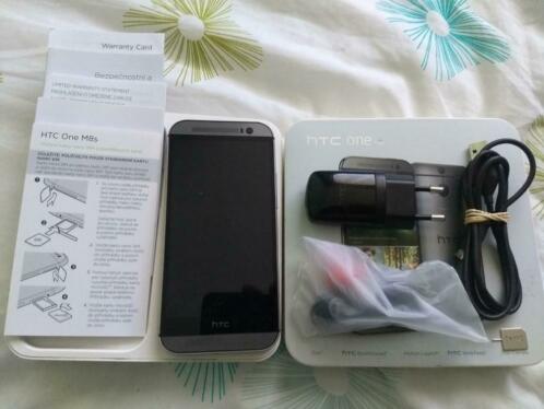 HTC M8s 16gb met doos, lader, oordopjes en boekjes