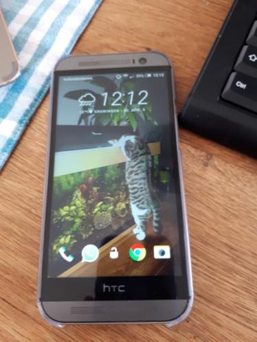 Htc m8s in nieuwstaat en met diverse hoesjes