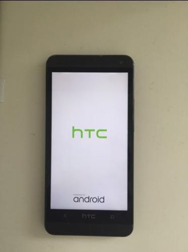 HTC One M7 32 GB 