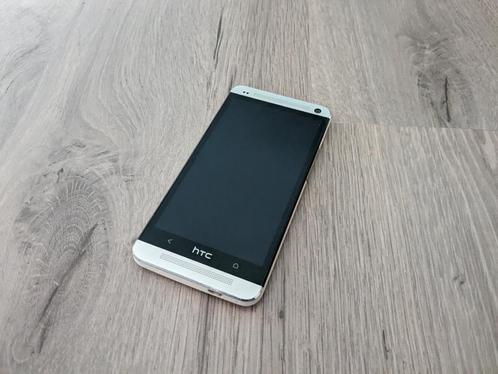 HTC One M7 PN07100