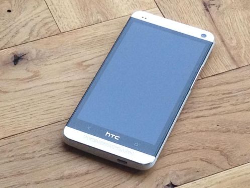 HTC One M7 Silver  4G  32GB  16m Garantie 219,-