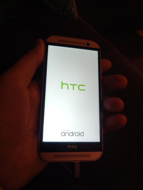 HTC One M8 (OP6B100)