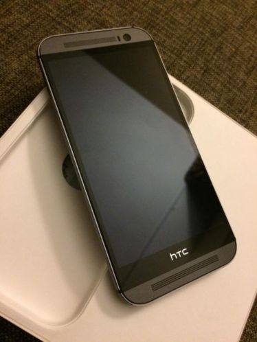 HTC one m8 (zo goed als nieuw)