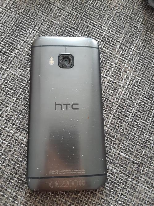 HTC ONE M9