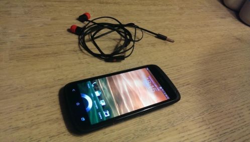 HTC One S, smartphone