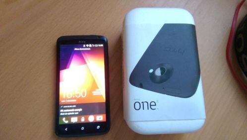 HTC One X (32 GB) Zwart. SIMLOCK VRIJ  Hoesje. z.g.a.n