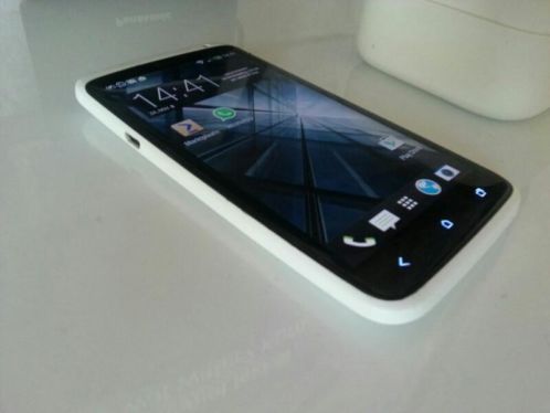 Htc one X 32gb  doos en hoesjes