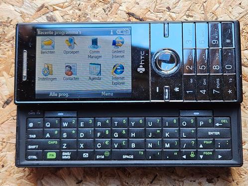 HTC S740 slide phone
