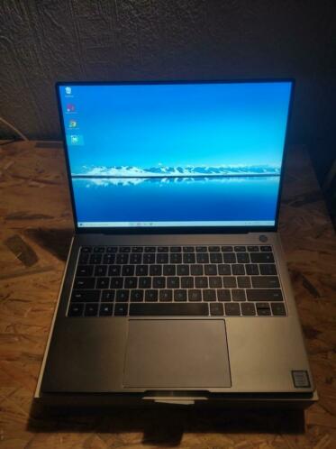 Huawei Matebook X Pro (2018)  i7-8550U, 16GB RAM 512GB SSD