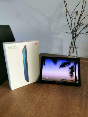 Huawei mediapad t5 tablet met garantie, hoes en sd kaart