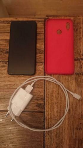 Huawei P smart plus 64GB (6.3 inch)  lader en hoesje